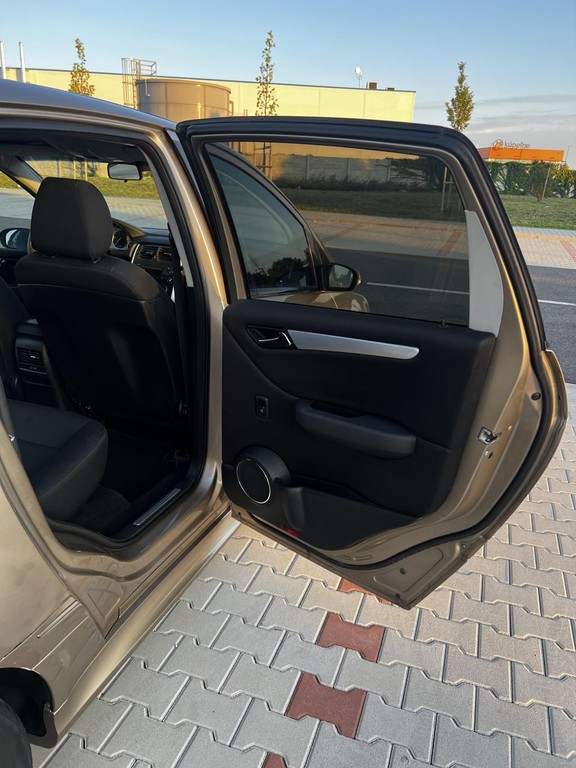 Mercedes B trieda B200 CDI. Mpv 103kw Automat