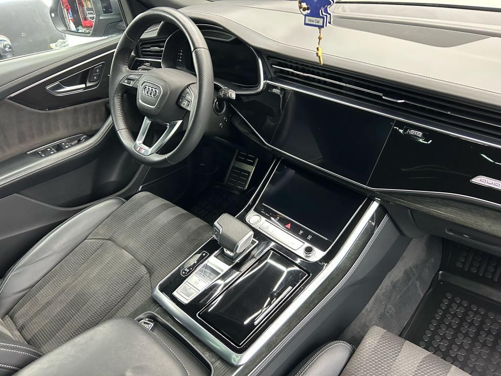 Audi Q8 50 3.0 TDI mHEV quattro tiptronic