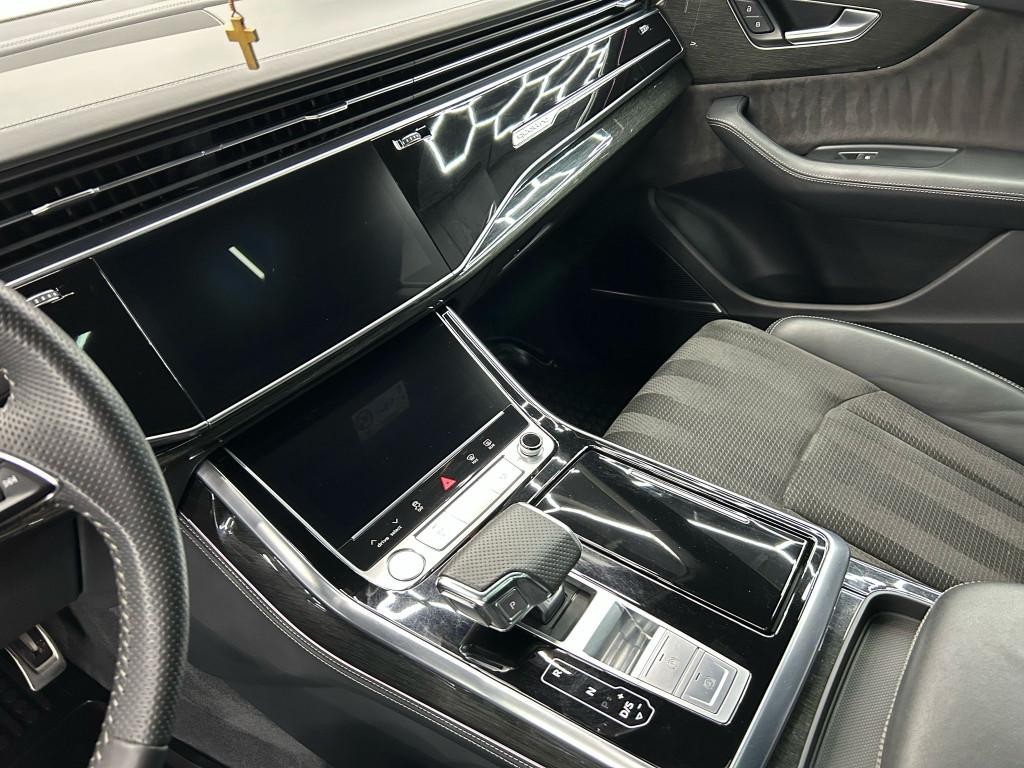 Audi Q8 50 3.0 TDI mHEV quattro tiptronic
