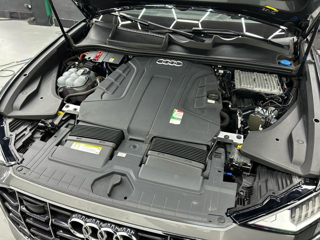 Audi Q8 50 3.0 TDI mHEV quattro tiptronic