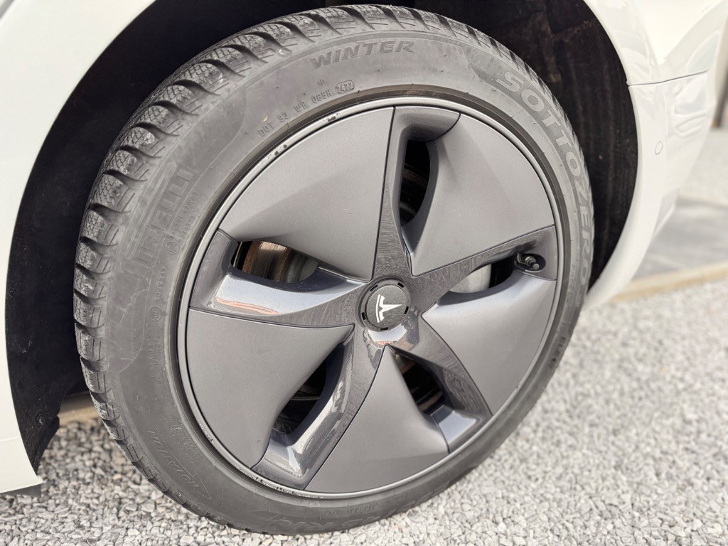 Tesla Model 3 Standard Range Plus 54kWh RWD