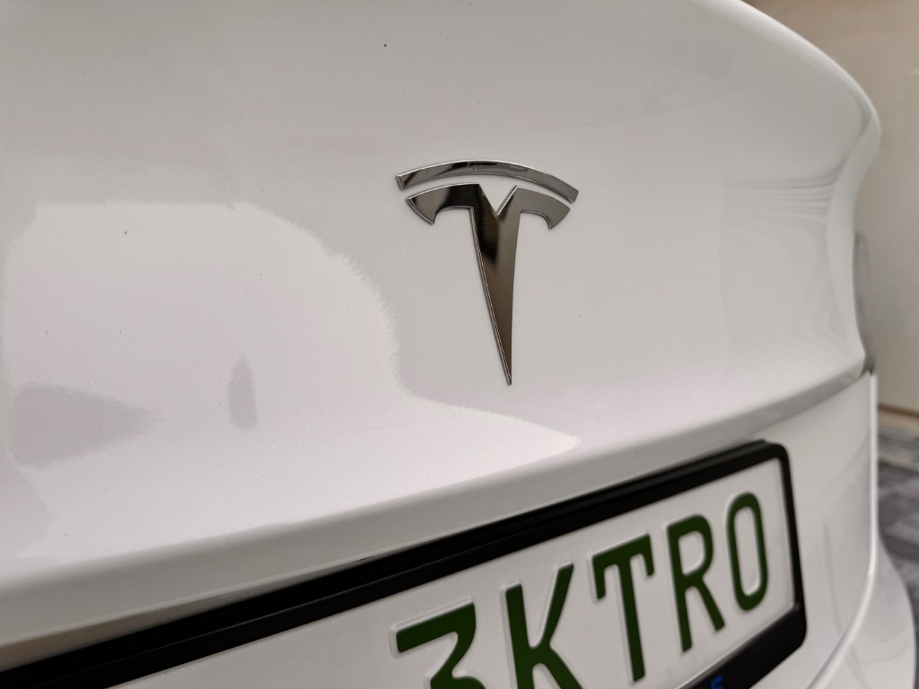 Tesla Model 3 Standard Range Plus 54kWh RWD