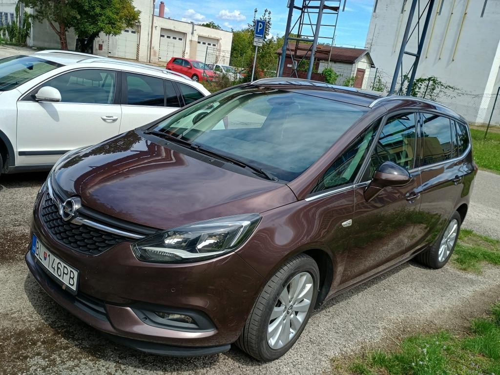 Opel Zafira Tourer Combi 103kw Manuál