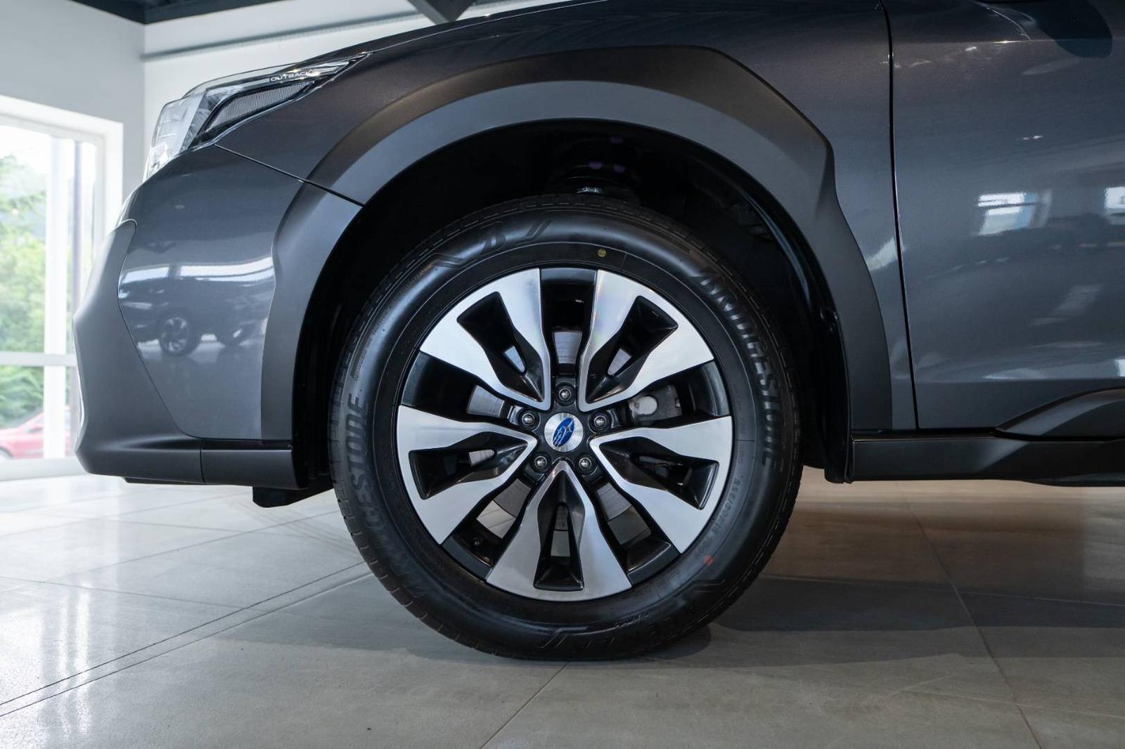 Subaru Outback 2.5i ES Premium AWD Lineartronic