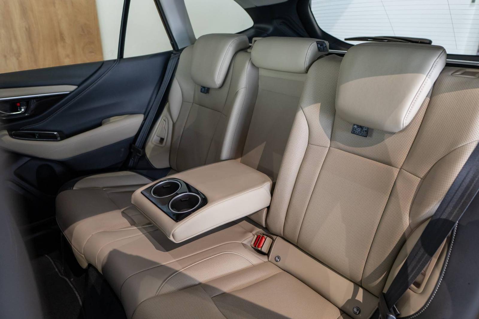 Subaru Outback 2.5i ES Premium AWD Lineartronic