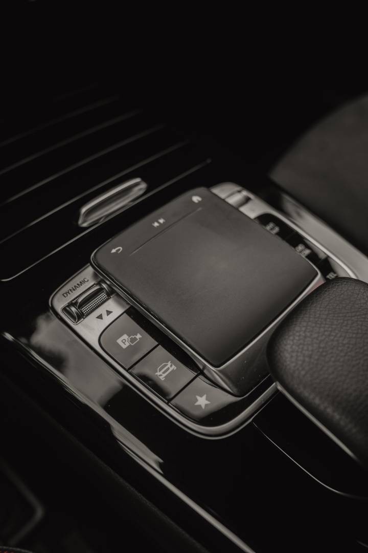 Mercedes-Benz CLA Shooting Brake 200d   AMG Line