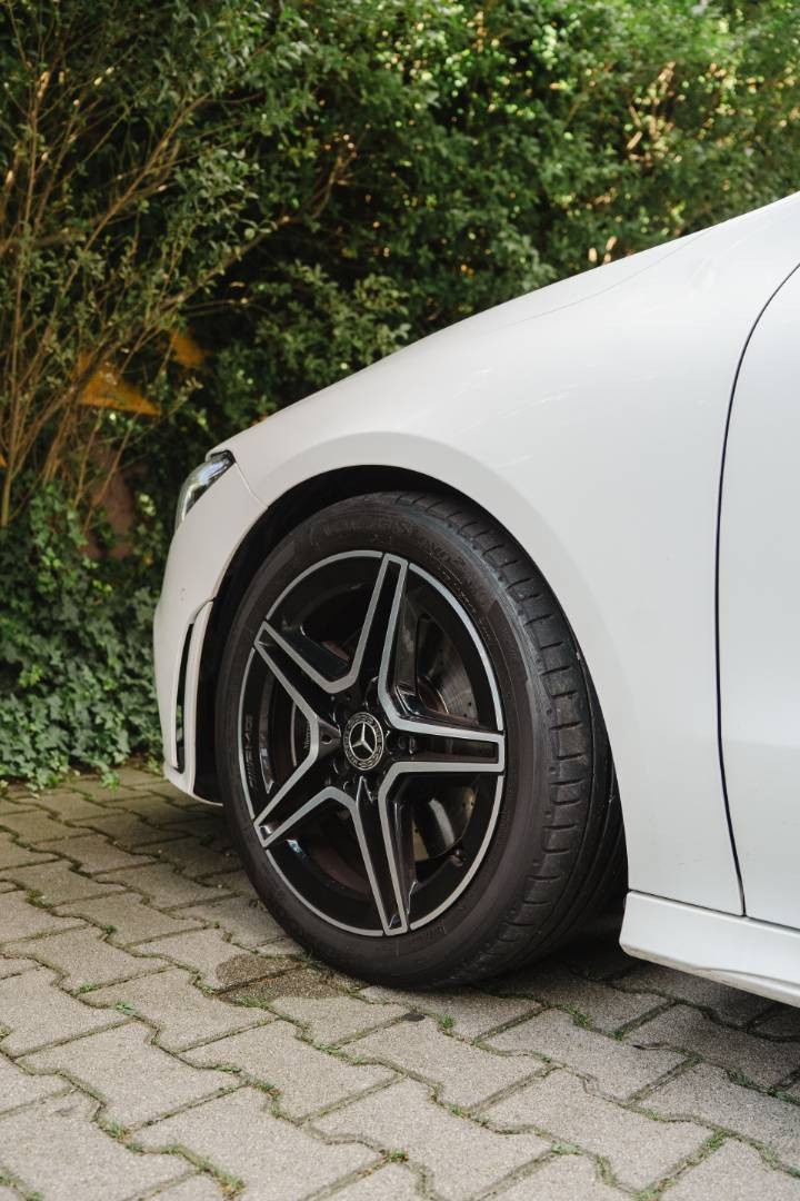 Mercedes-Benz CLA Shooting Brake 200d   AMG Line