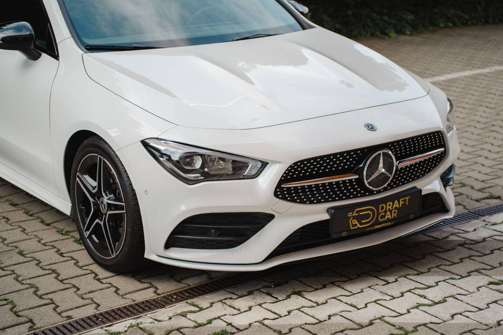 Mercedes-Benz CLA Shooting Brake 200d   AMG Line
