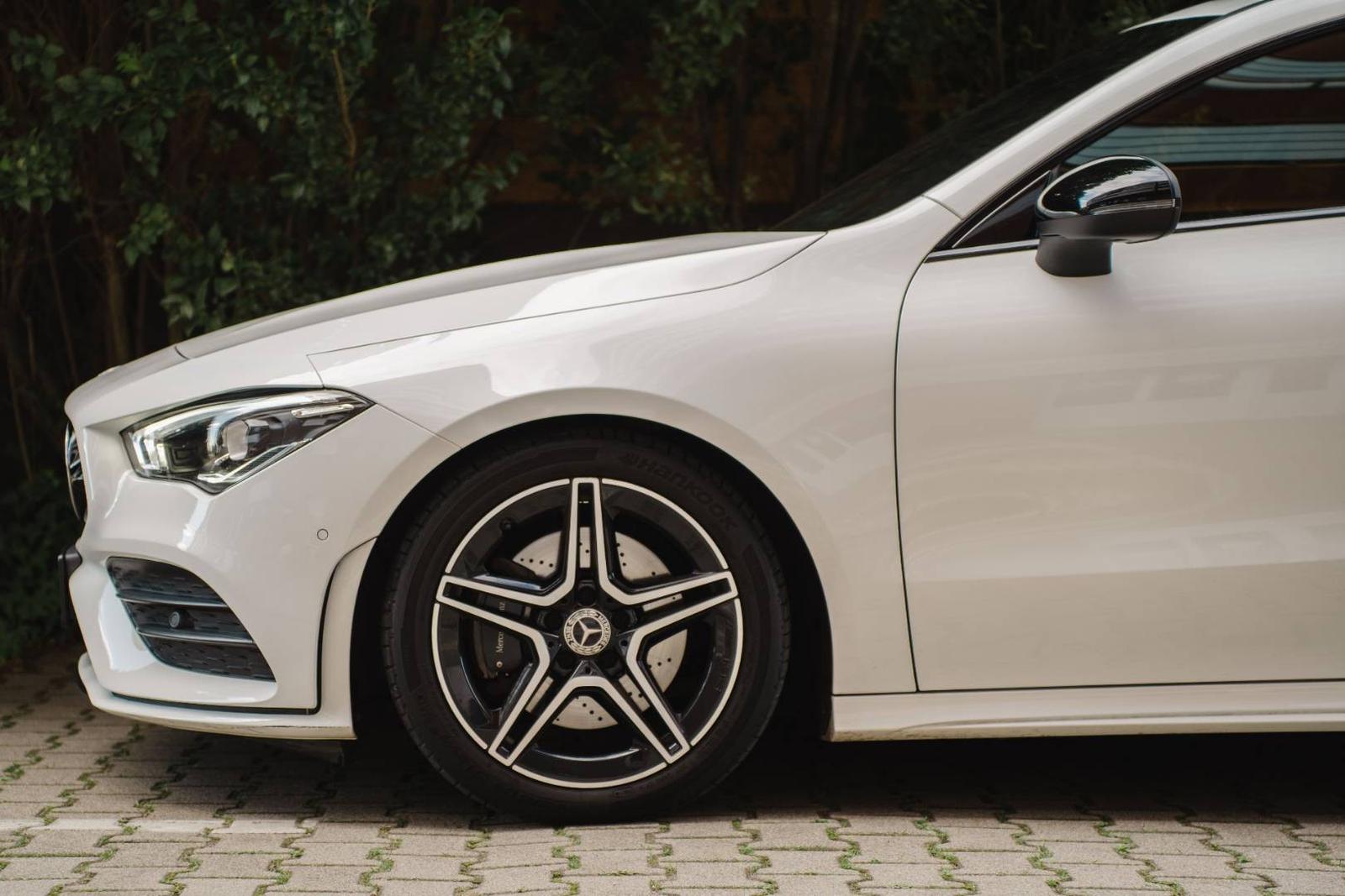 Mercedes-Benz CLA Shooting Brake 200d   AMG Line