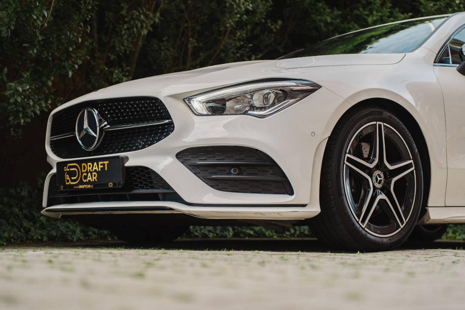 Mercedes-Benz CLA Shooting Brake 200d   AMG Line