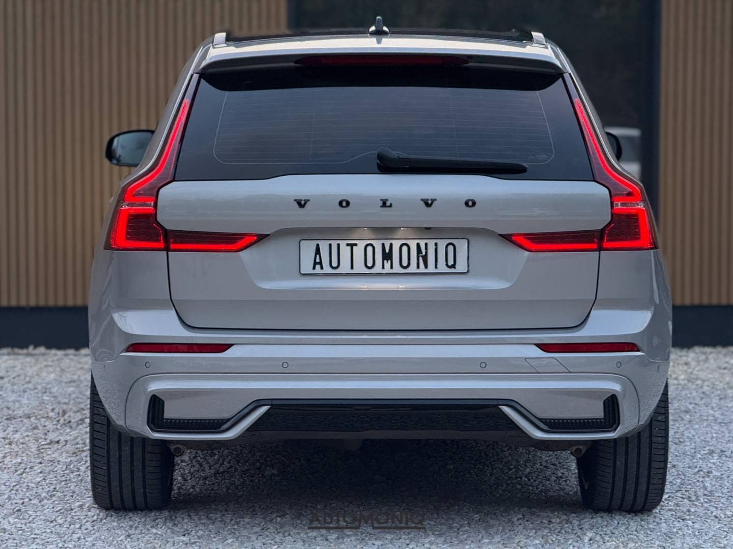 Volvo XC60 R Design AWD Plna vybava, 1.majiteľ, PPF