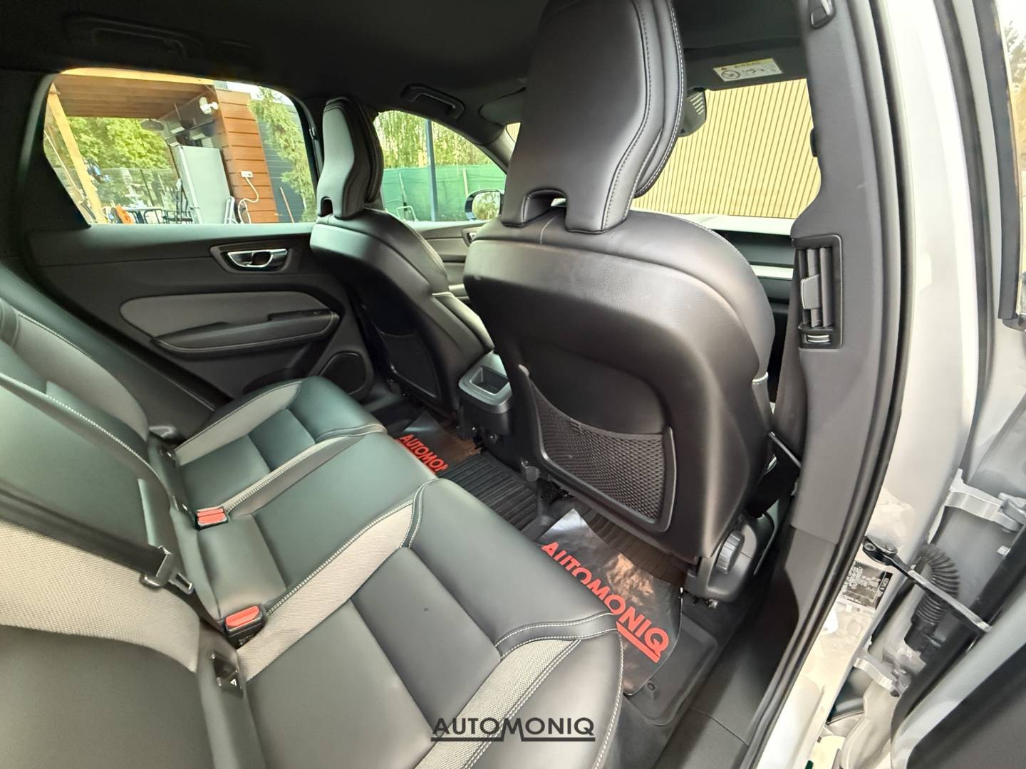 Volvo XC60 R Design AWD Plna vybava, 1.majiteľ, PPF