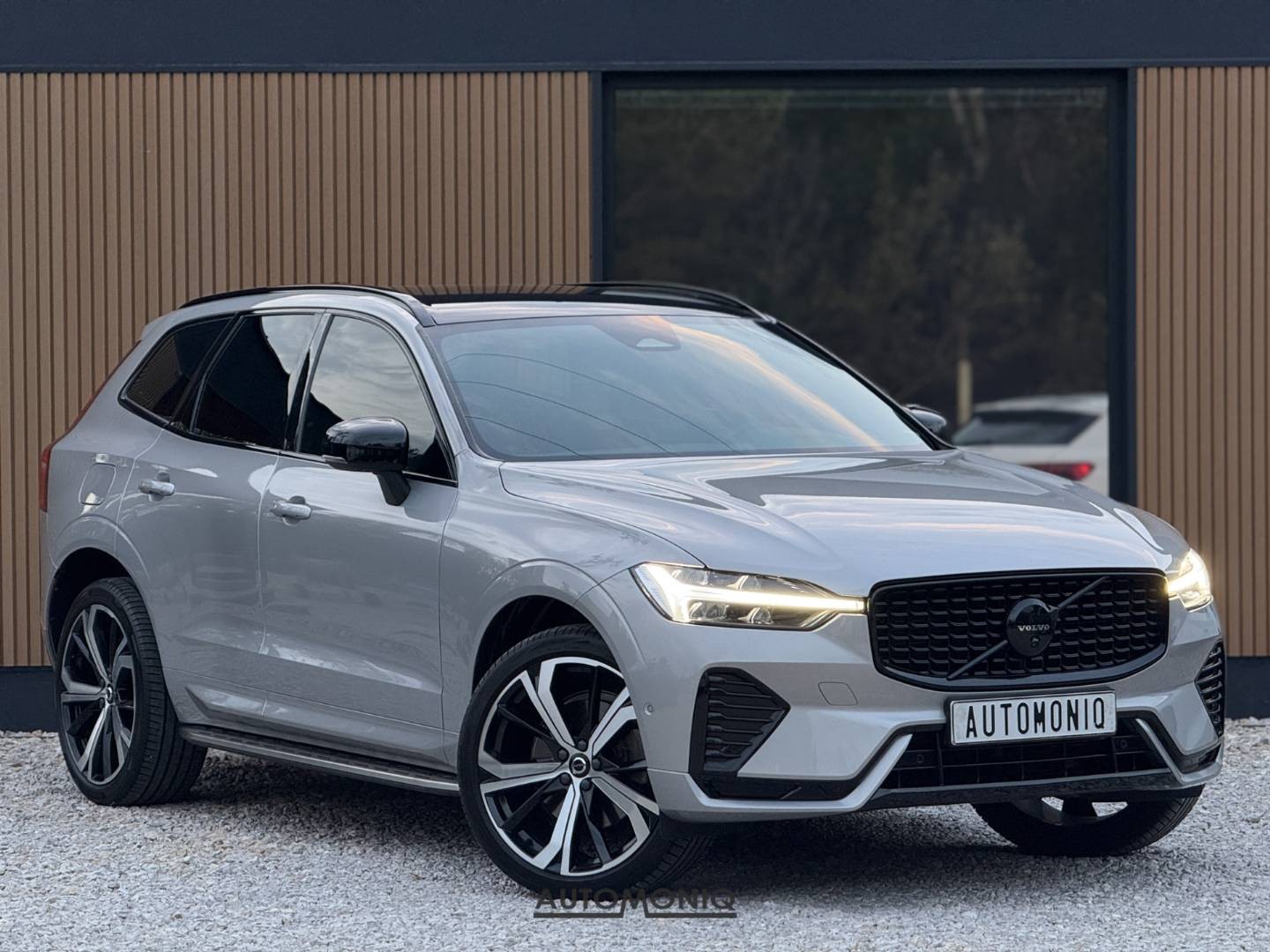 Volvo XC60 R Design AWD Plna vybava, 1.majiteľ, PPF