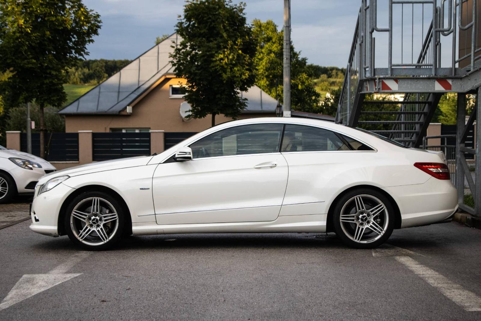 Mercedes-Benz E trieda Kupé 350 CDI Blue
