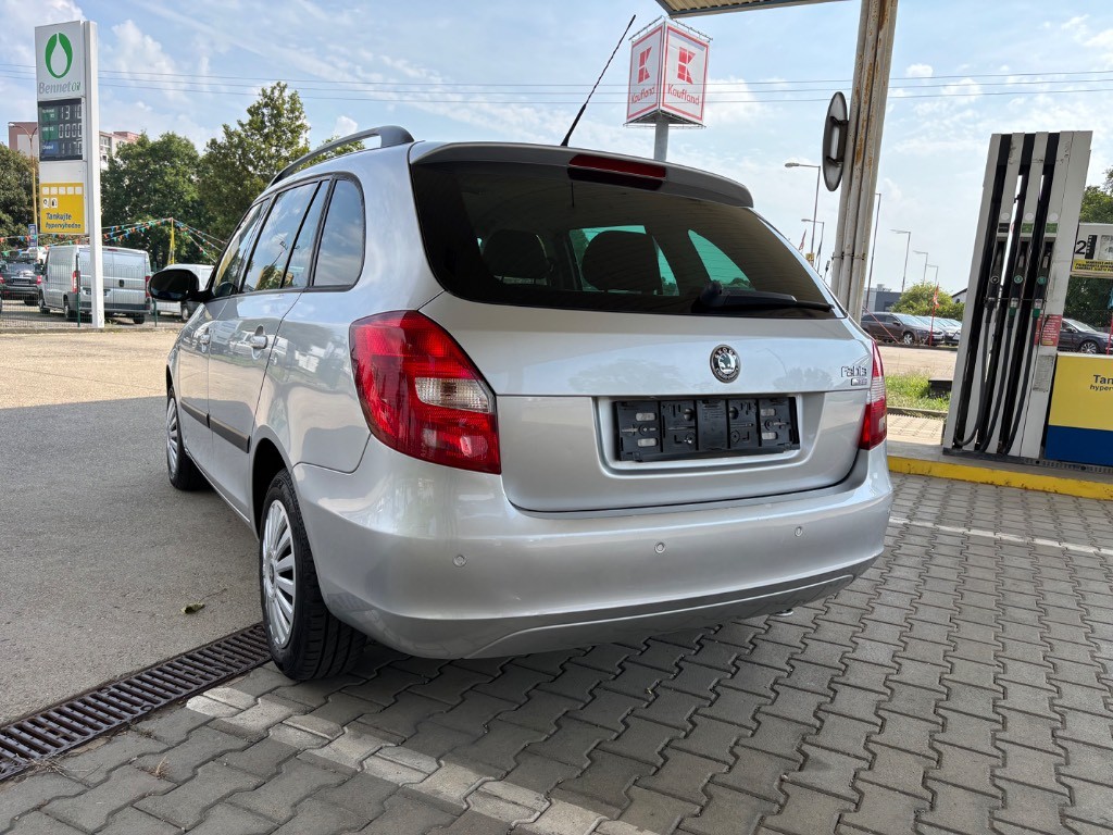 Škoda Fabia Combi 1.4 16V Elegance