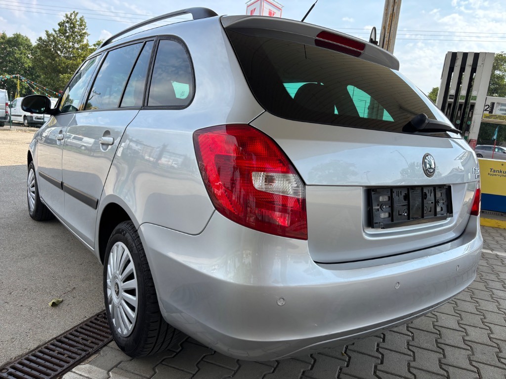 Škoda Fabia Combi 1.4 16V Elegance