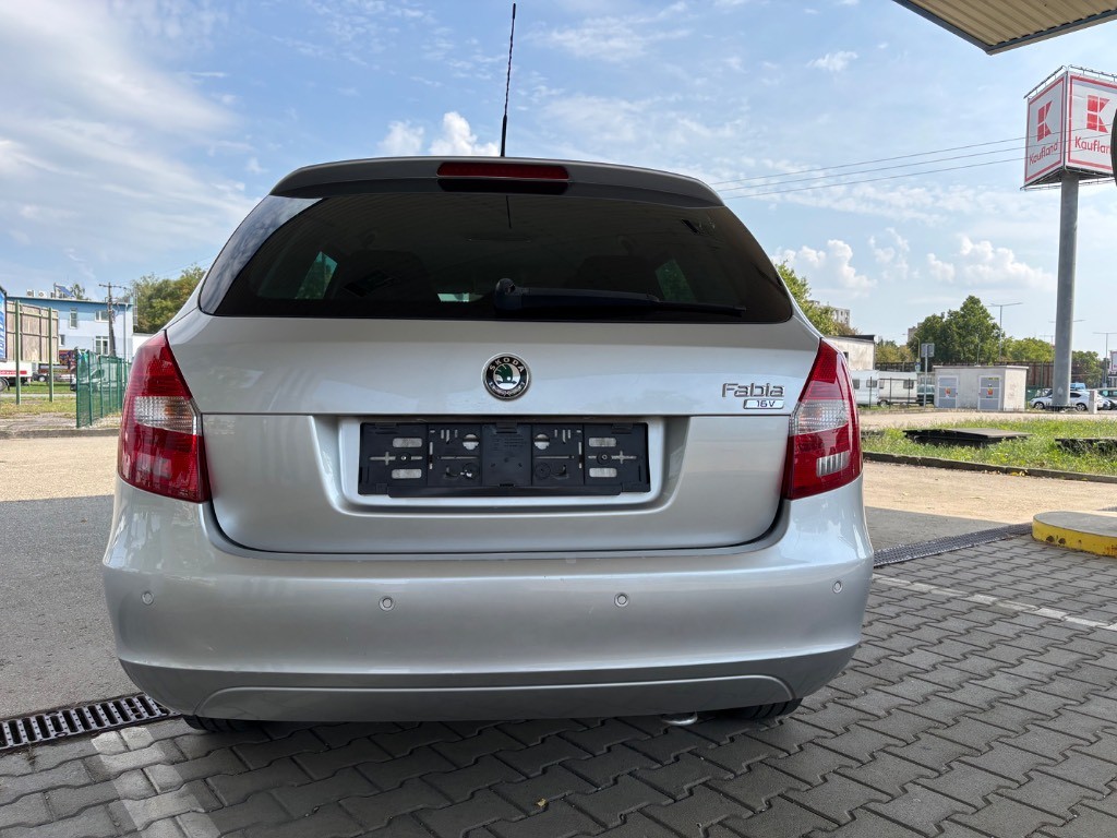 Škoda Fabia Combi 1.4 16V Elegance