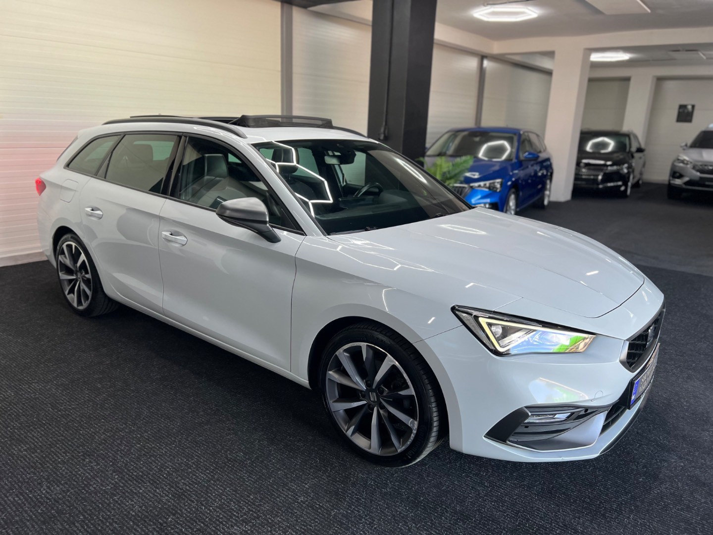 Seat Leon ST Fr 2021 1.5 eTsi 110kw FullLed Panorama 1.majitel