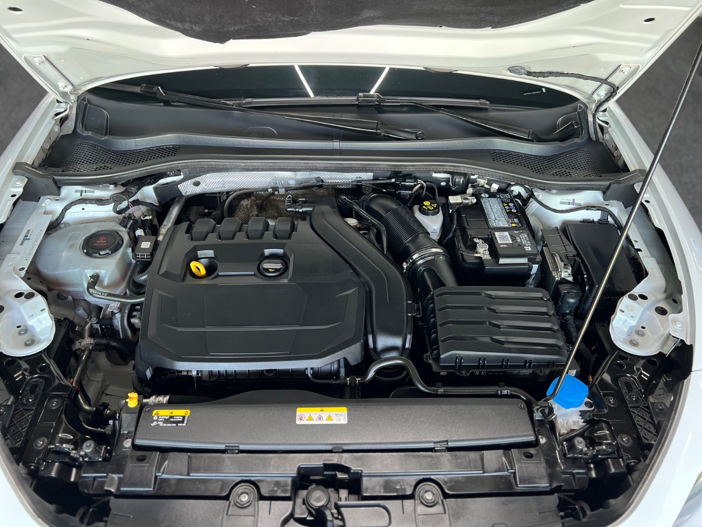 Seat Leon ST Fr 2021 1.5 eTsi 110kw FullLed Panorama 1.majitel
