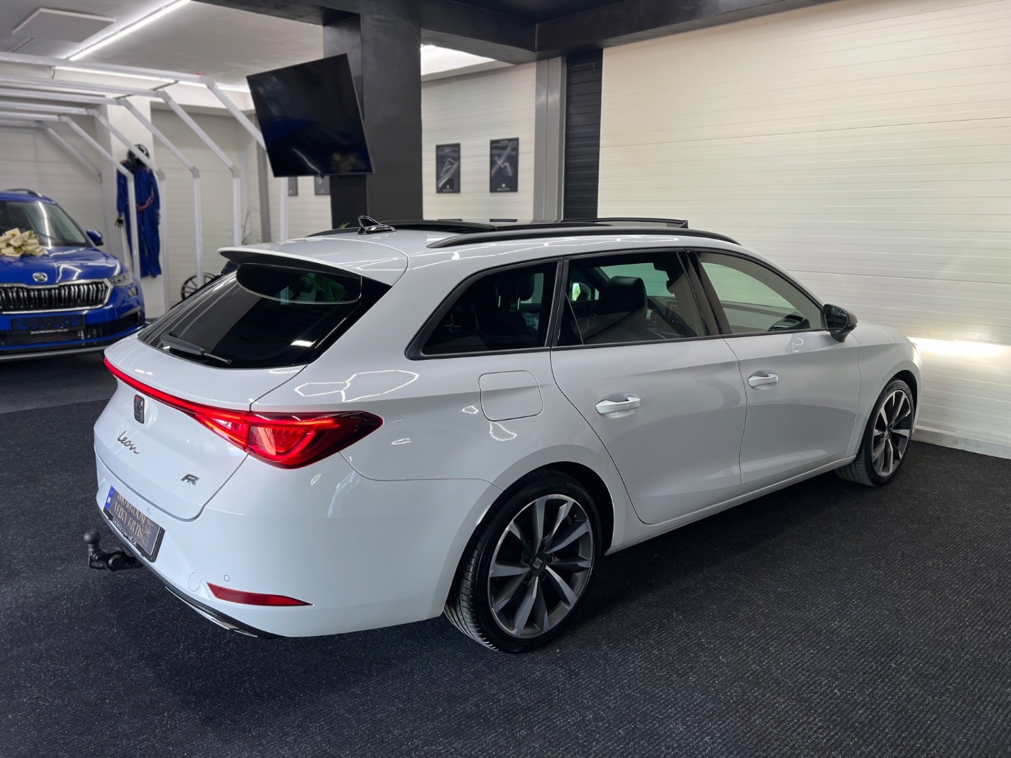 Seat Leon ST Fr 2021 1.5 eTsi 110kw FullLed Panorama 1.majitel