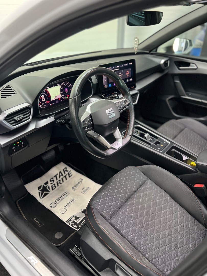 Seat Leon ST Fr 2021 1.5 eTsi 110kw FullLed Panorama 1.majitel
