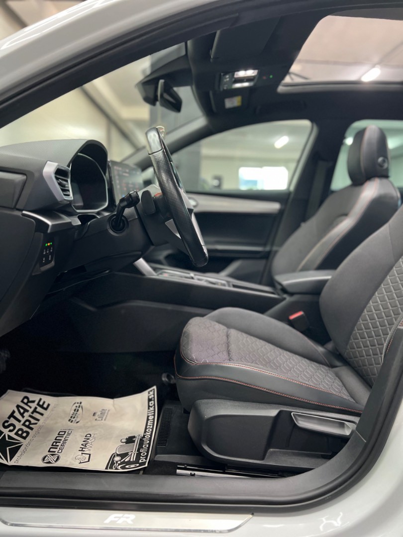 Seat Leon ST Fr 2021 1.5 eTsi 110kw FullLed Panorama 1.majitel
