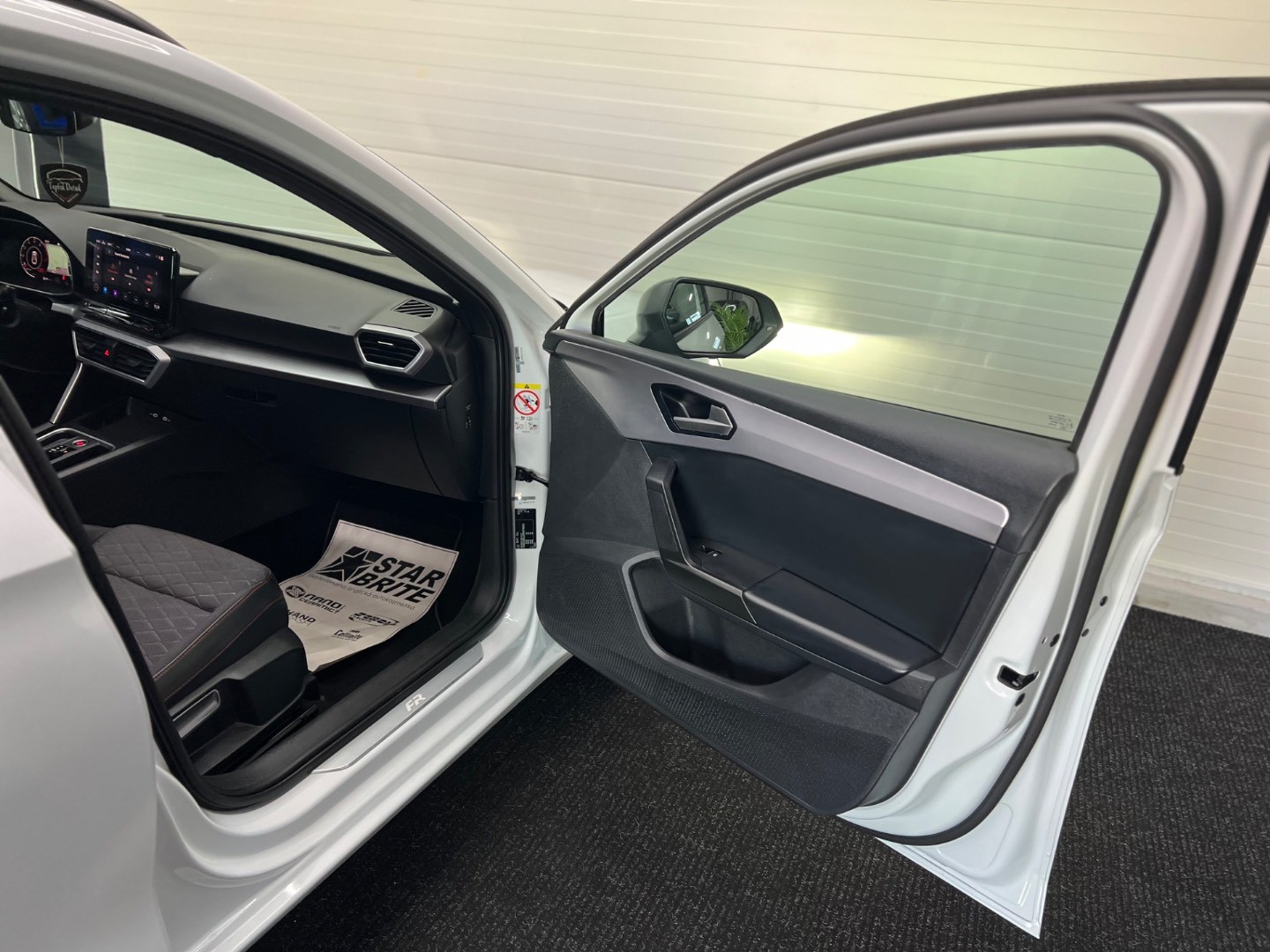 Seat Leon ST Fr 2021 1.5 eTsi 110kw FullLed Panorama 1.majitel