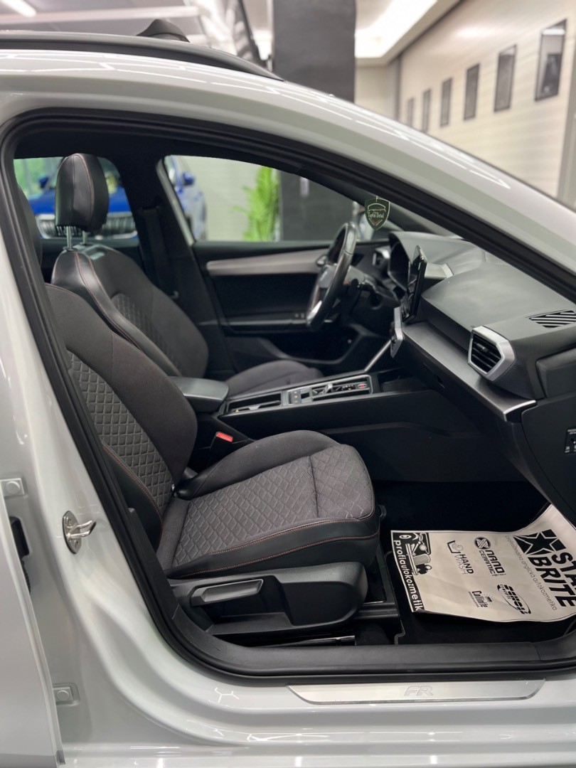 Seat Leon ST Fr 2021 1.5 eTsi 110kw FullLed Panorama 1.majitel