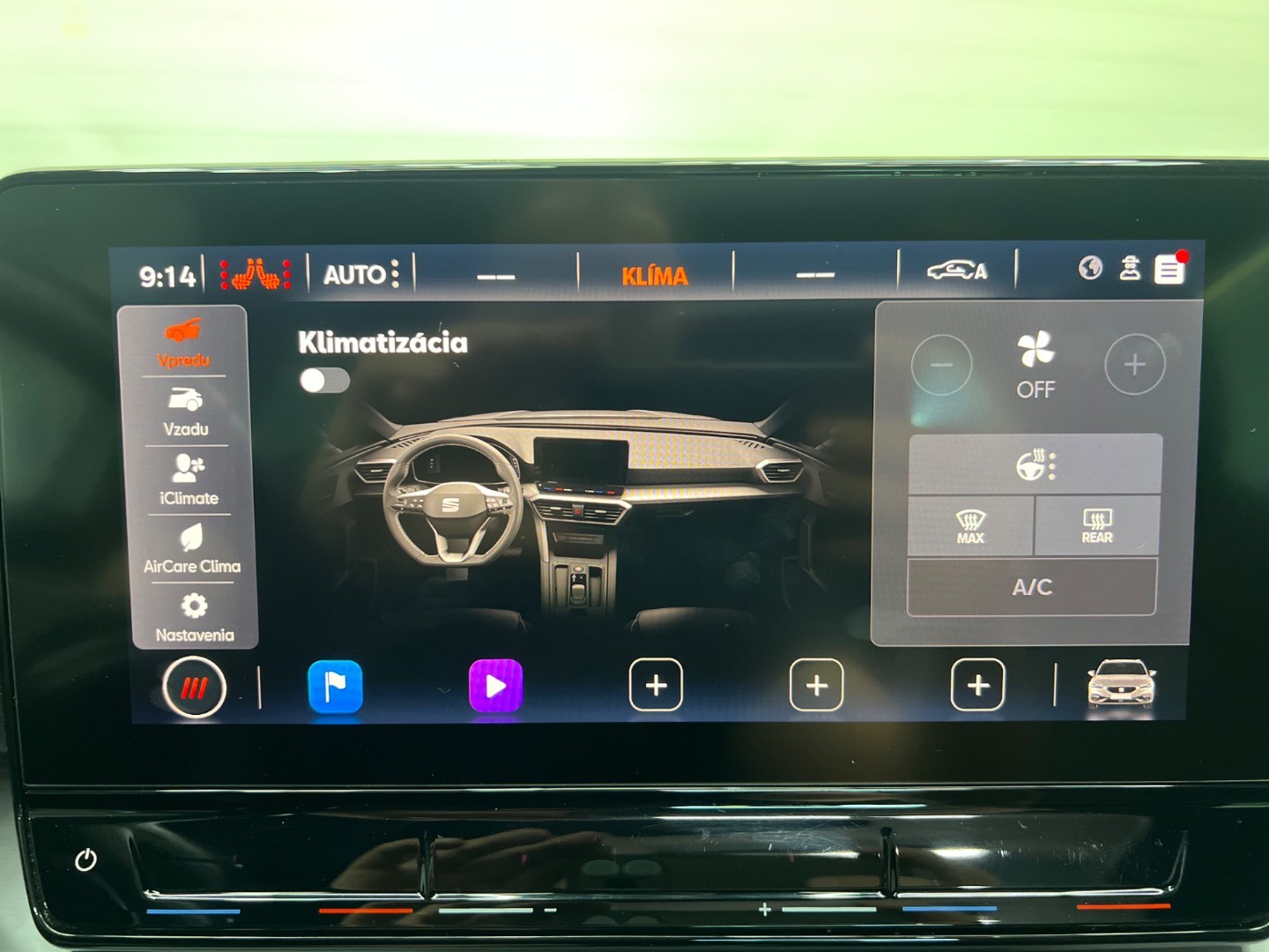 Seat Leon ST Fr 2021 1.5 eTsi 110kw FullLed Panorama 1.majitel