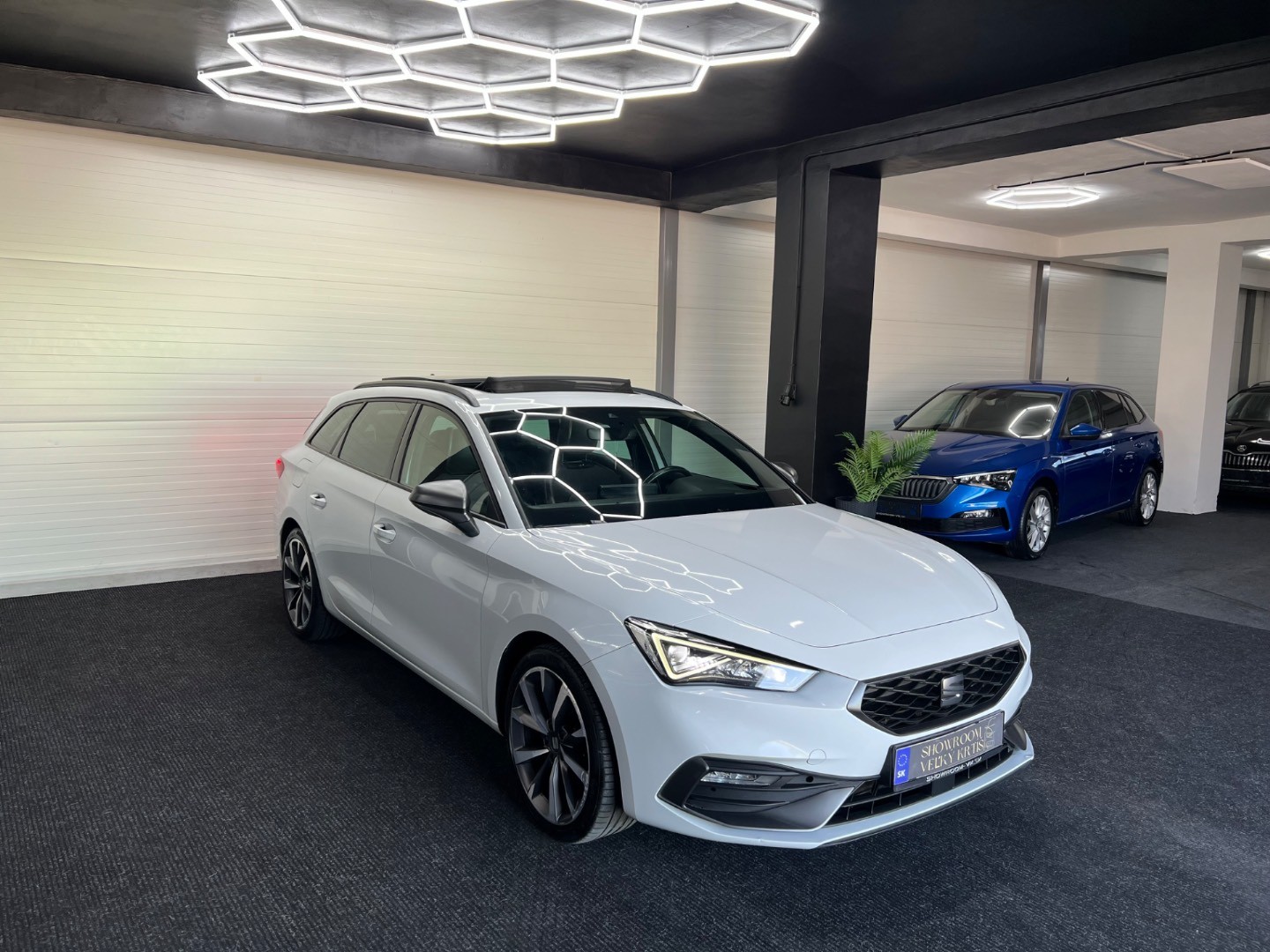 Seat Leon ST Fr 2021 1.5 eTsi 110kw FullLed Panorama 1.majitel