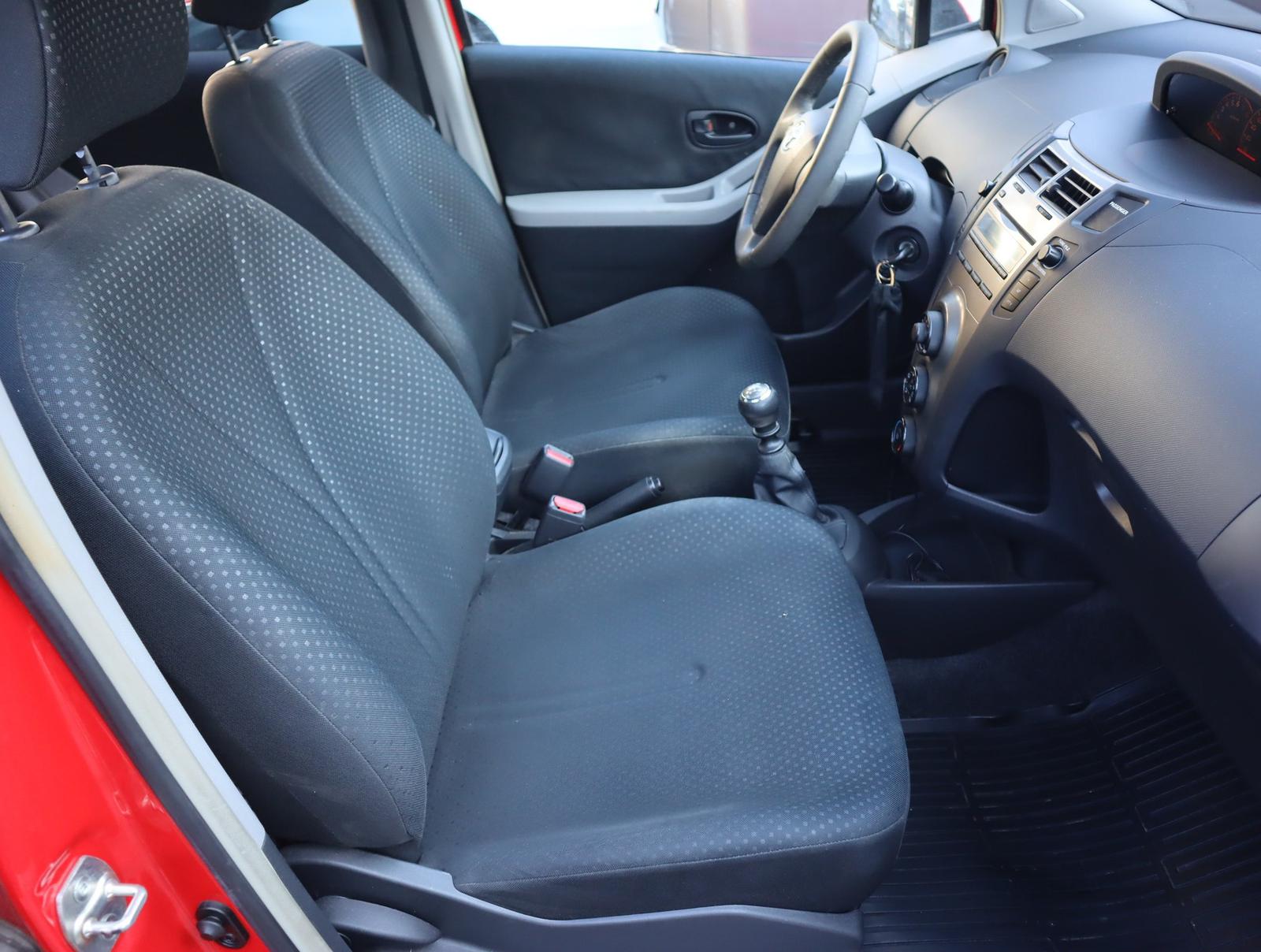Toyota Yaris 1.33 Dual VVT-i, SR,2.maj, Klíma