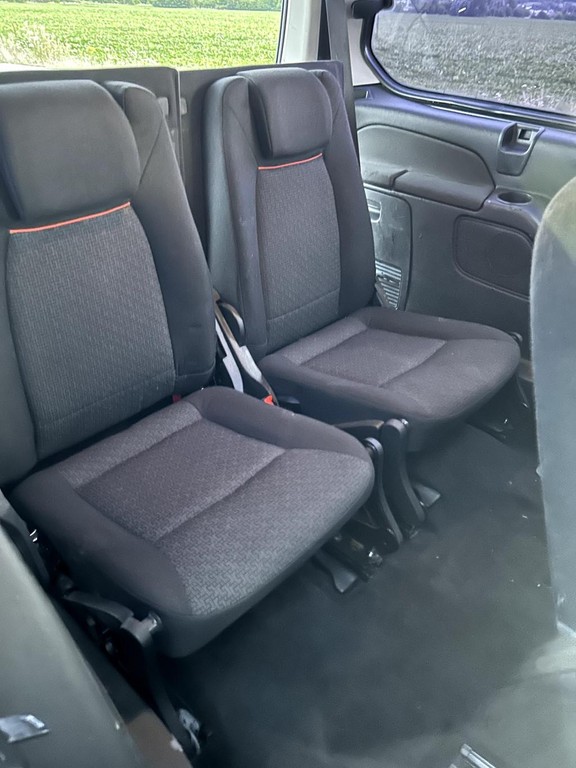 Ford Galaxy 2.0 Tdci po Kompletnom Servise