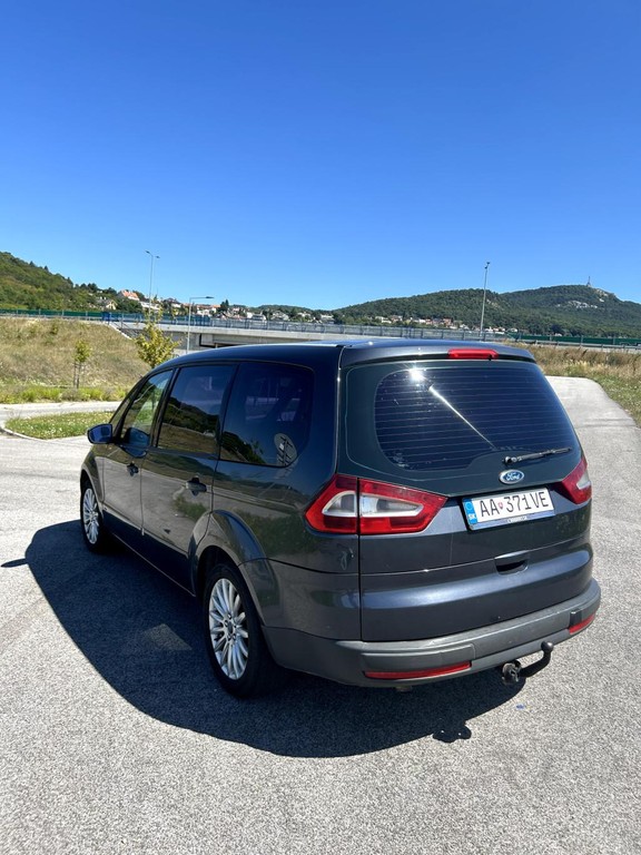 Ford Galaxy 2.0 Tdci po Kompletnom Servise