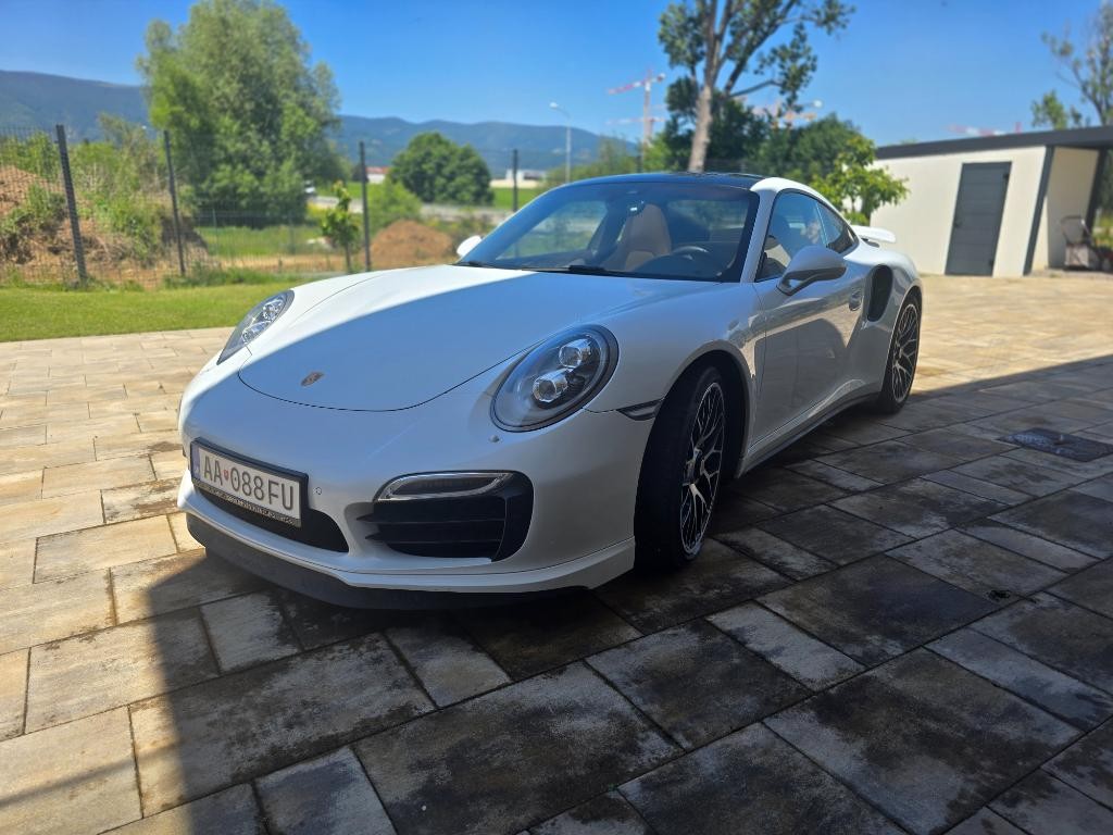 Porsche 911 Turbo S