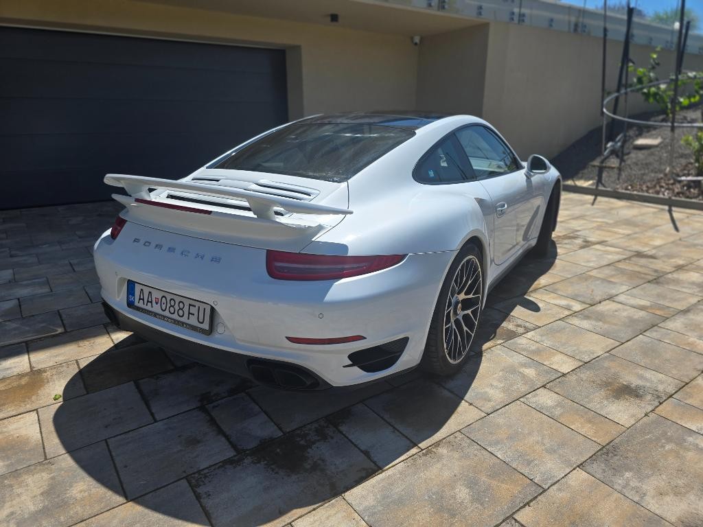 Porsche 911 Turbo S