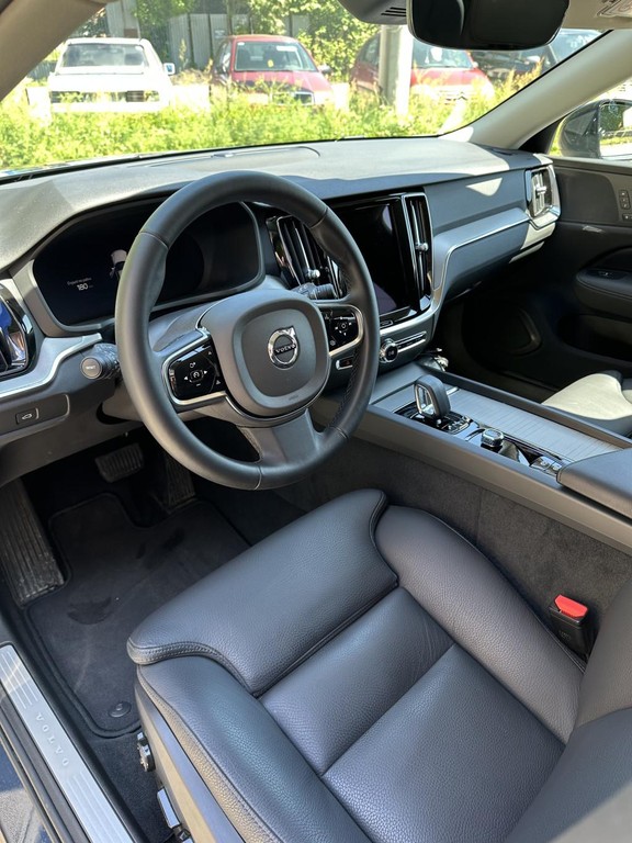 Volvo V60 B4 Plus Dark A/T