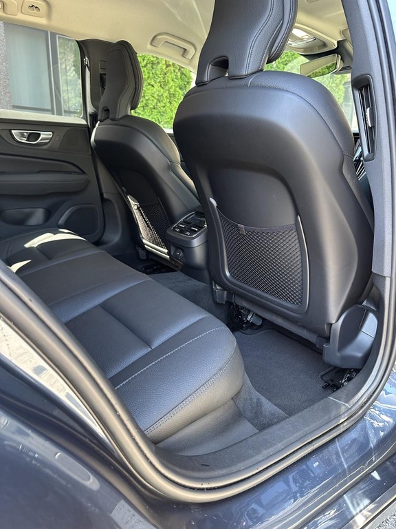 Volvo V60 B4 Plus Dark A/T