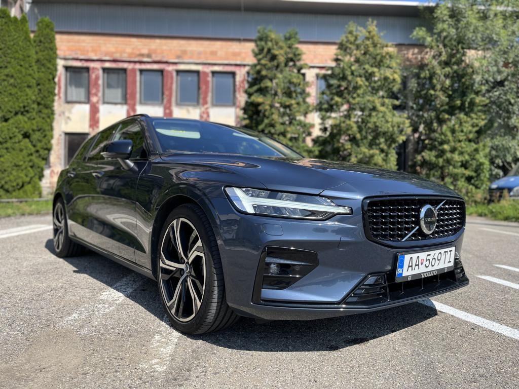 Volvo V60 B4 Plus Dark A/T