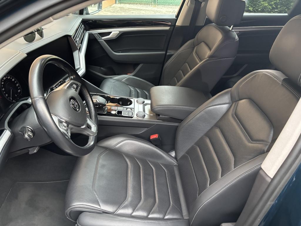 Volkswagen Touareg 3.0 V6 TDI SCR Elegance 4Motion Tiptronic