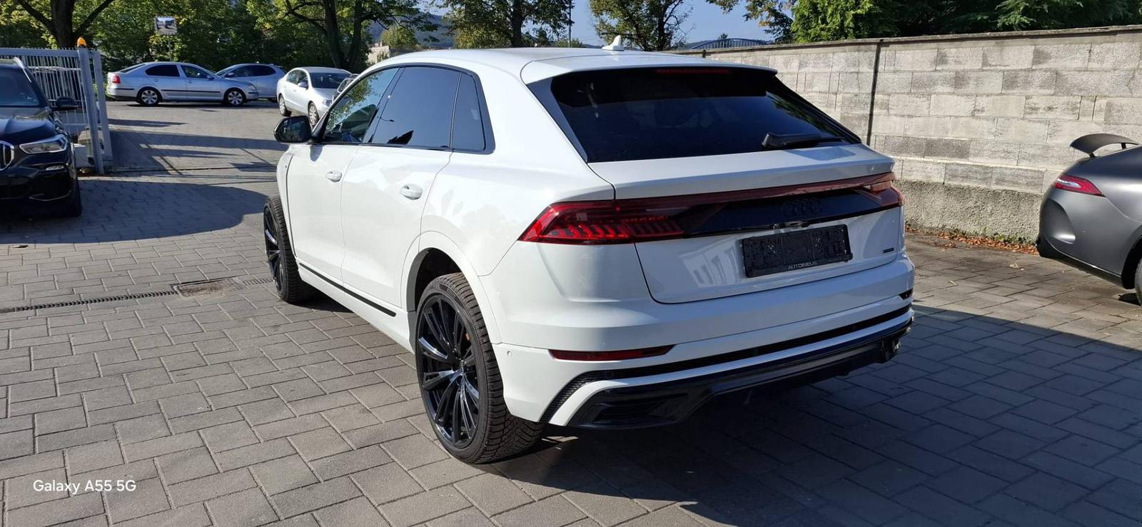 Audi Q8 50 TDI mHEV quattro S-line 210kw A8