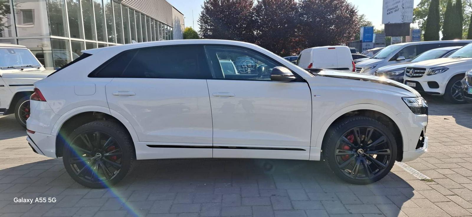Audi Q8 50 TDI mHEV quattro S-line 210kw A8