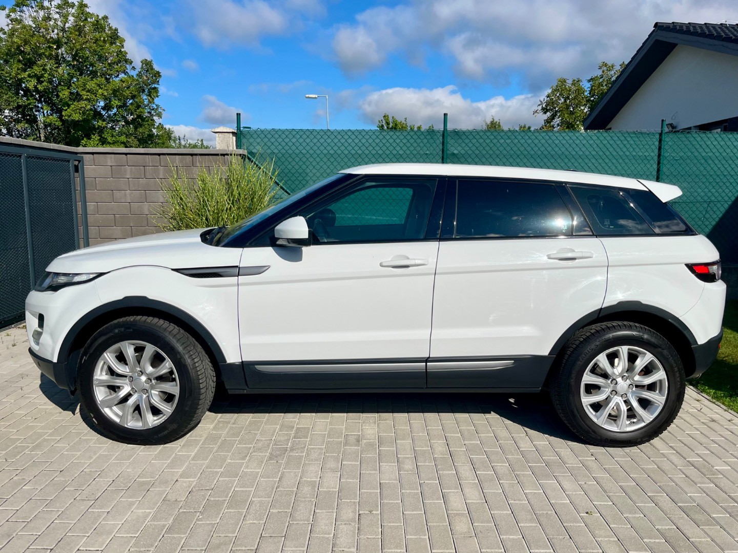 Land Rover Range Rover Evoque 2.2 TD4 PRESTIGE AT9