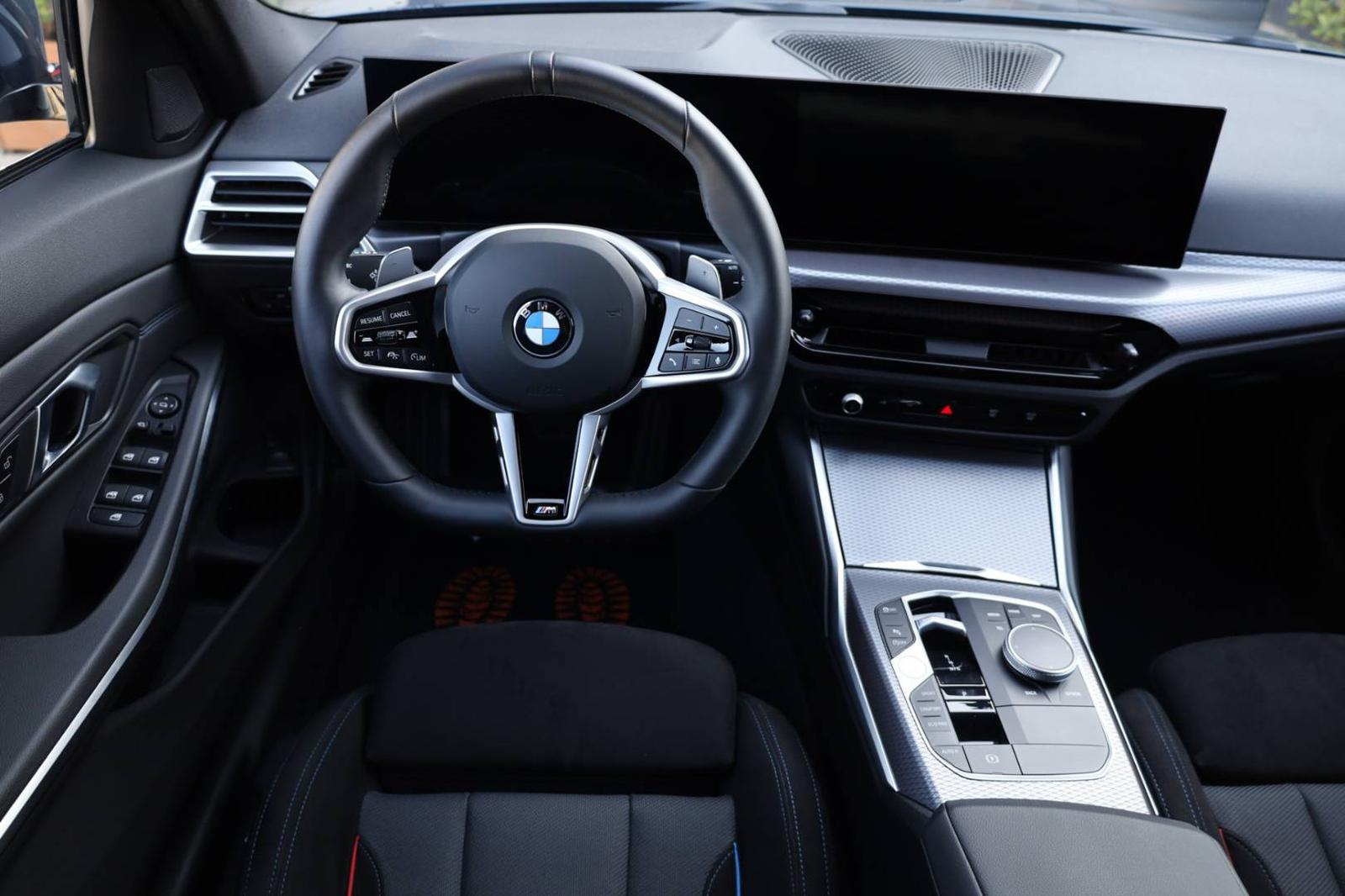 BMW Rad 3 Touring 330i  M-packet xDrive A/T