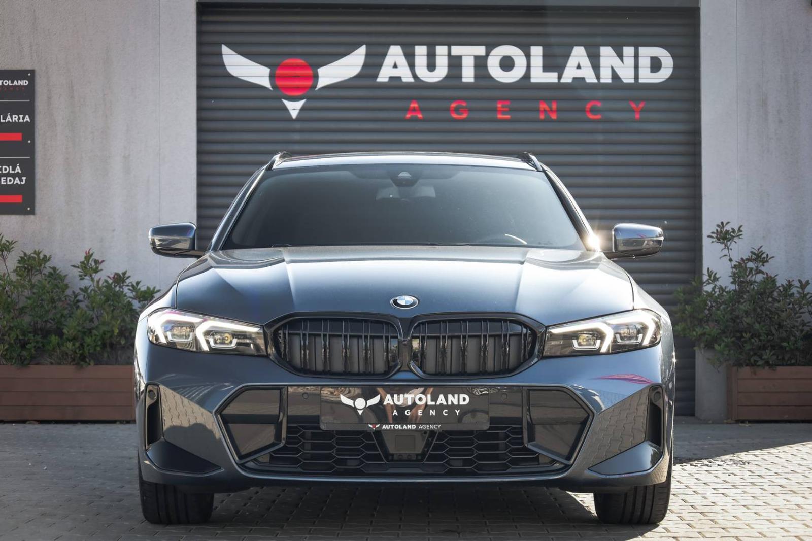 BMW Rad 3 Touring 330i  M-packet xDrive A/T