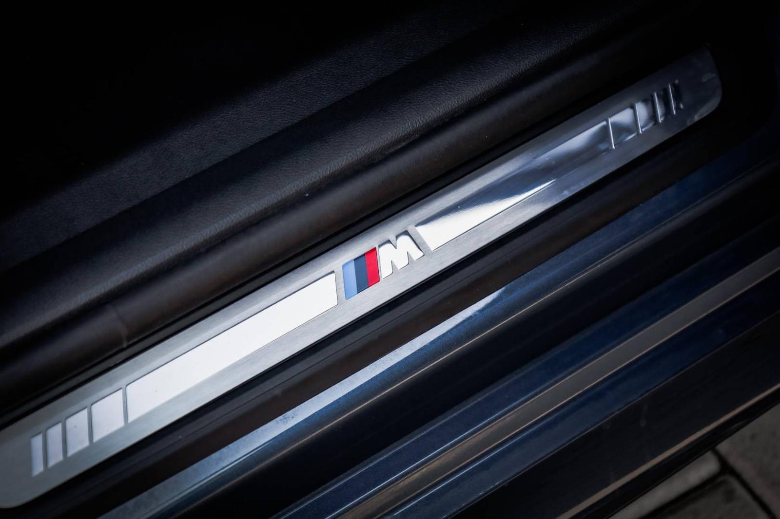 BMW Rad 3 Touring 330i  M-packet xDrive A/T