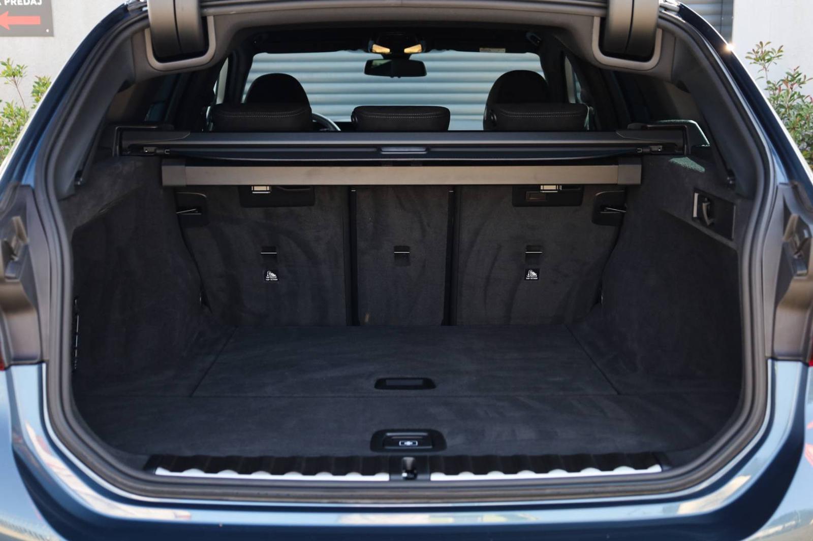 BMW Rad 3 Touring 330i  M-packet xDrive A/T