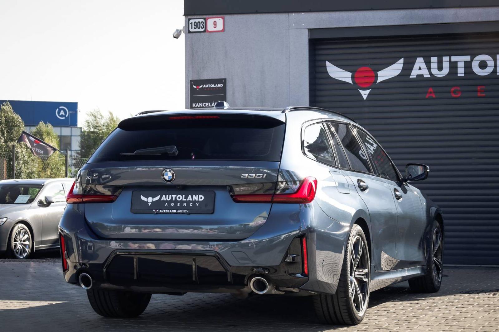 BMW Rad 3 Touring 330i  M-packet xDrive A/T