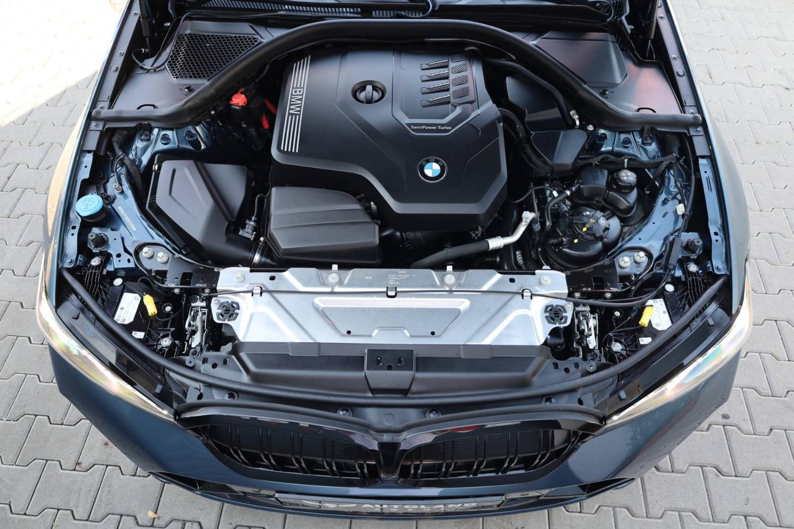 BMW Rad 3 Touring 330i  M-packet xDrive A/T