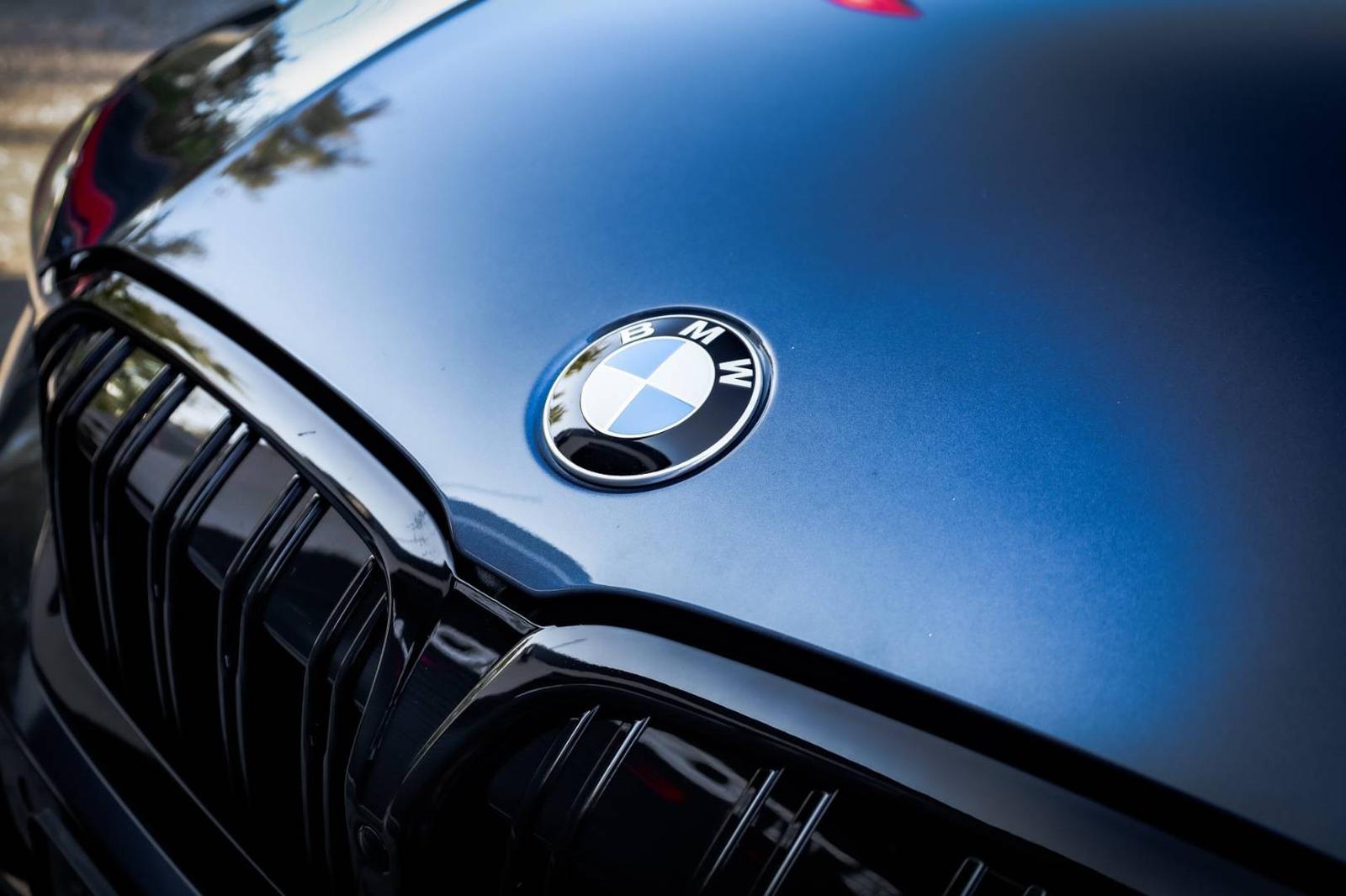 BMW Rad 3 Touring 330i  M-packet xDrive A/T