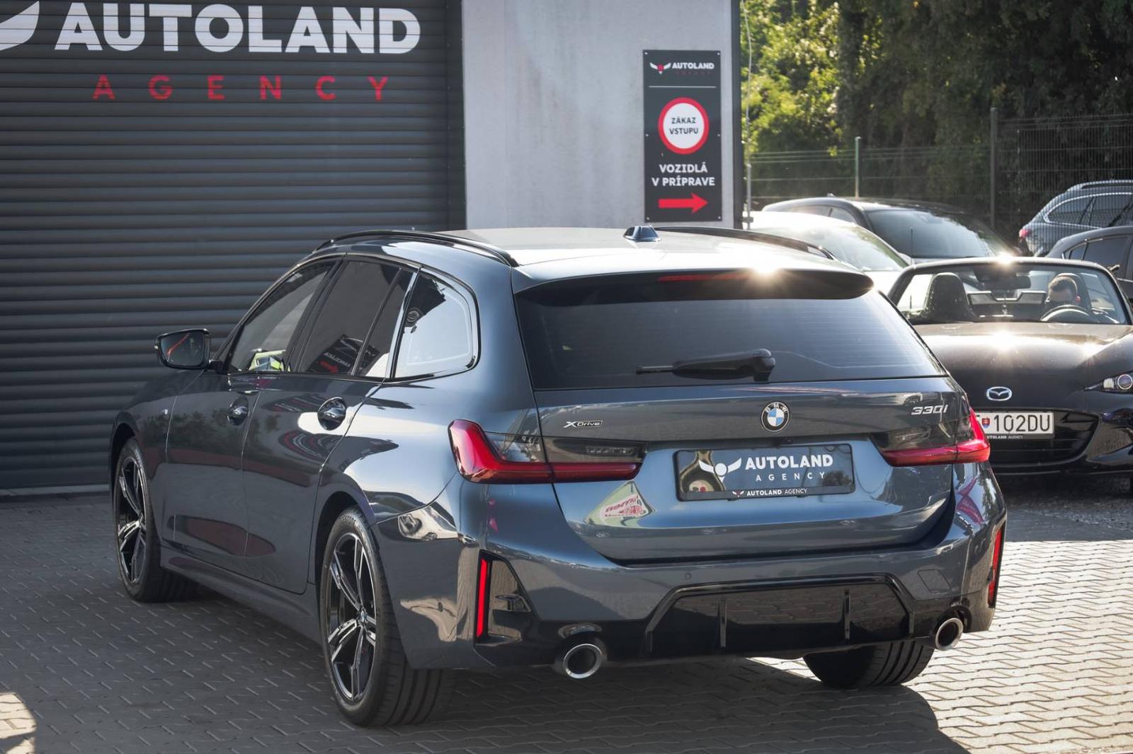 BMW Rad 3 Touring 330i  M-packet xDrive A/T